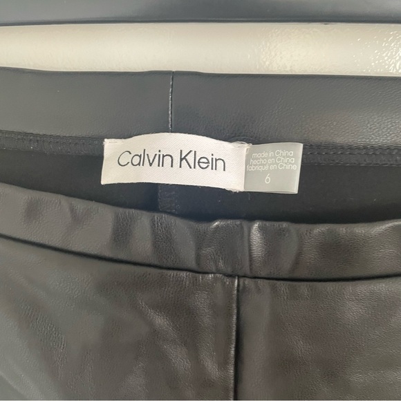 Calvin Klein Women’s Faux leather Black Leggings lightweight and soft SZ 6 - Picture 4 of 9